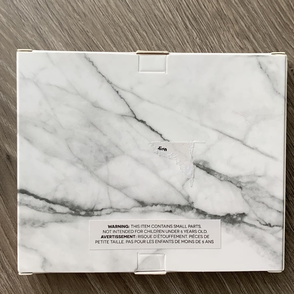 Brand New Notepad and magnets - Picture 5 of 5